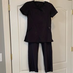 Cherokee Infinity Charcoal Gray Women’s Scrubs, Size XXS